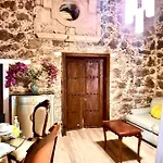 Casa De Luis XVI